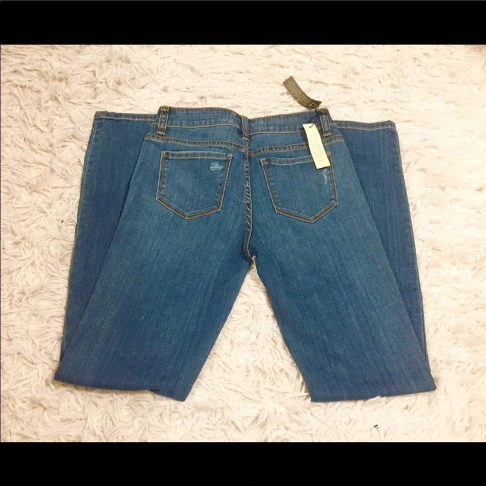 NWT Victoria’s Secret Size 2 Mid Rise Pencil Jeans